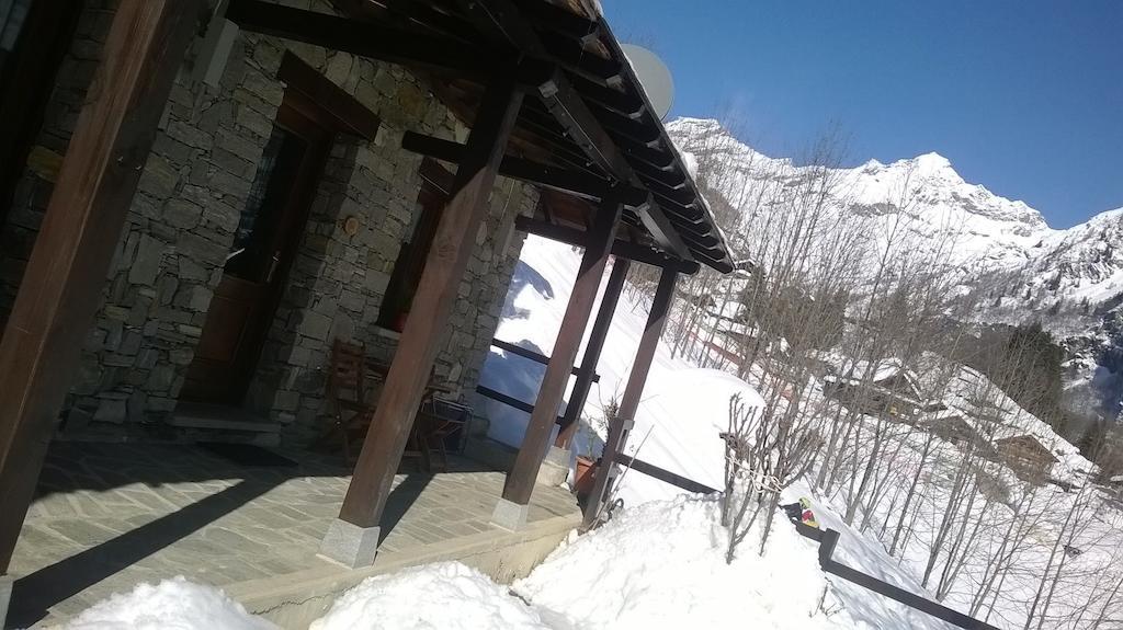 Residence Casa Dei Fiori Alagna Valsesia Værelse billede